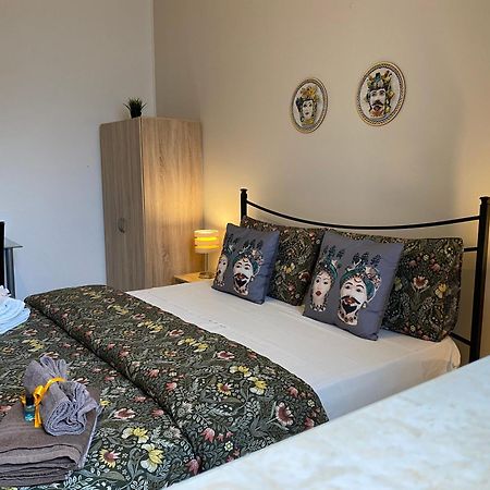 B & B Jasmine Santa Teresa Di Riva Luaran gambar