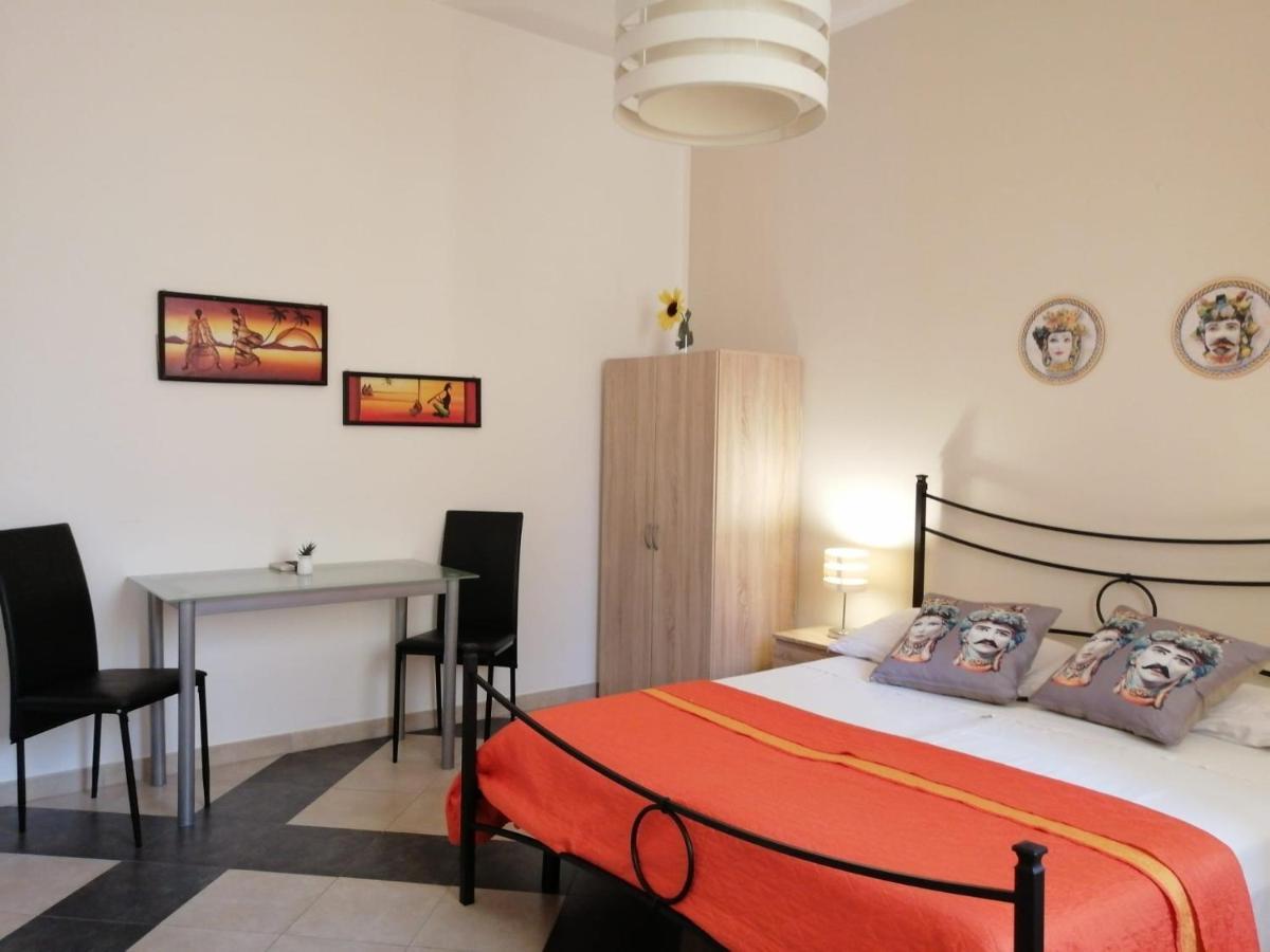 B & B Jasmine Santa Teresa Di Riva Luaran gambar