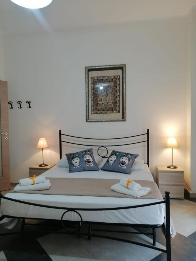 B & B Jasmine Santa Teresa Di Riva Luaran gambar