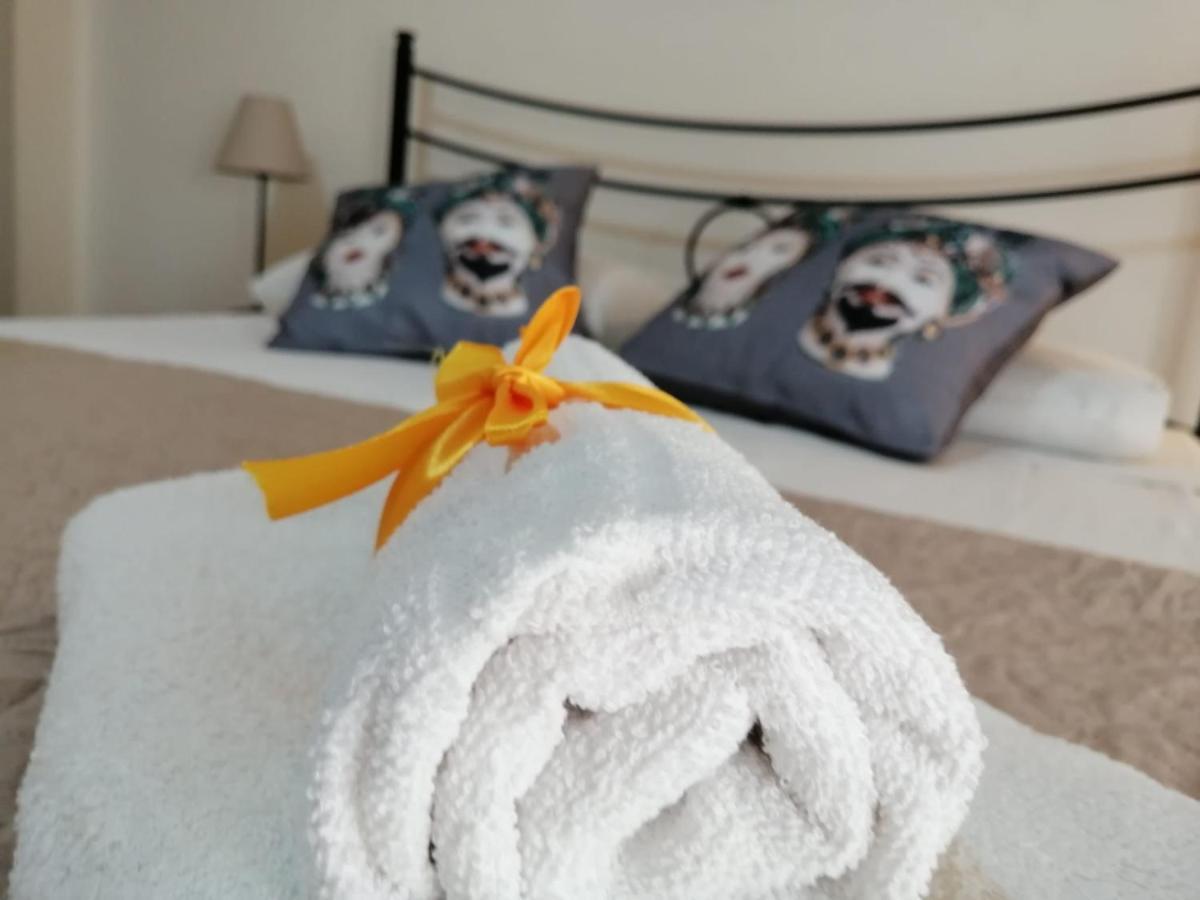 B & B Jasmine Santa Teresa Di Riva Luaran gambar