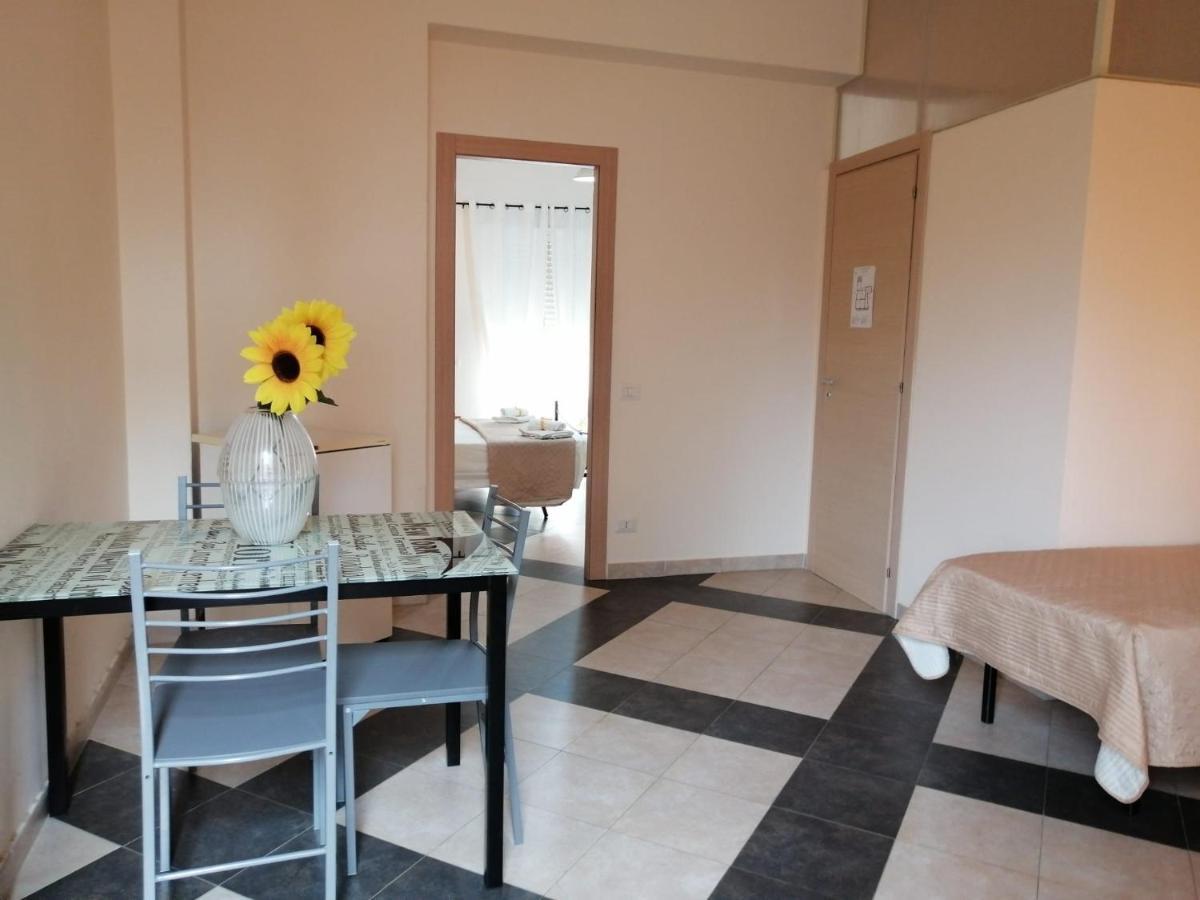 B & B Jasmine Santa Teresa Di Riva Luaran gambar